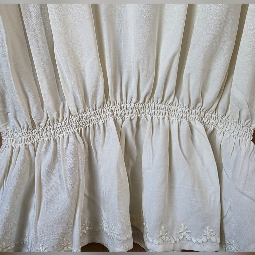 Democracy Cream Crochet Peasant Blouse – Size M - Picture 10 of 16
